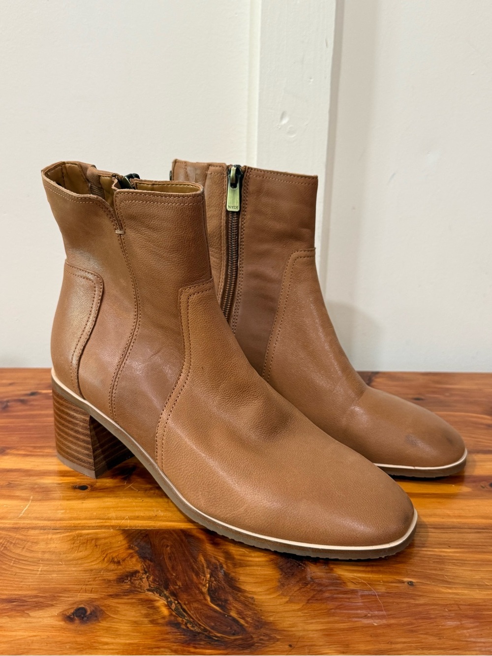 NWOT NYDJ Gem Booties in Cognac